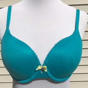 Victoria’s Secret lined perfect coverage bra 34d